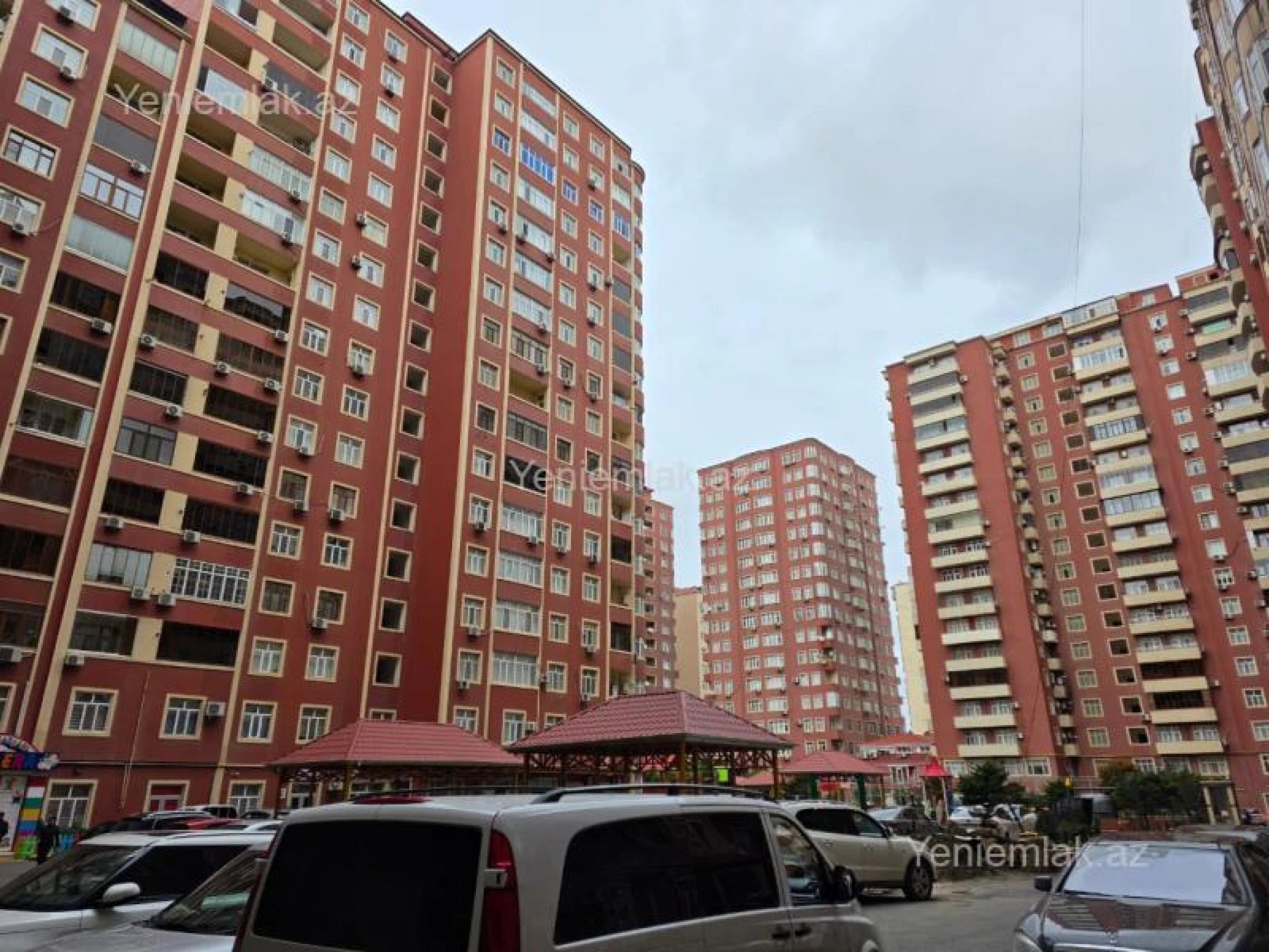 Satılır 3 otaqlı yeni tikili 105 m²