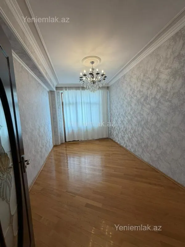 Satılır 3 otaqlı yeni tikili 140 m²