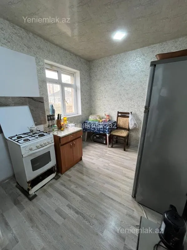 Satılır 3 otaqlı həyət evi 100 m²