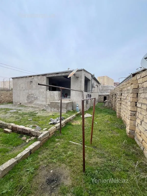 Satılır 3 otaqlı həyət evi 100 m²