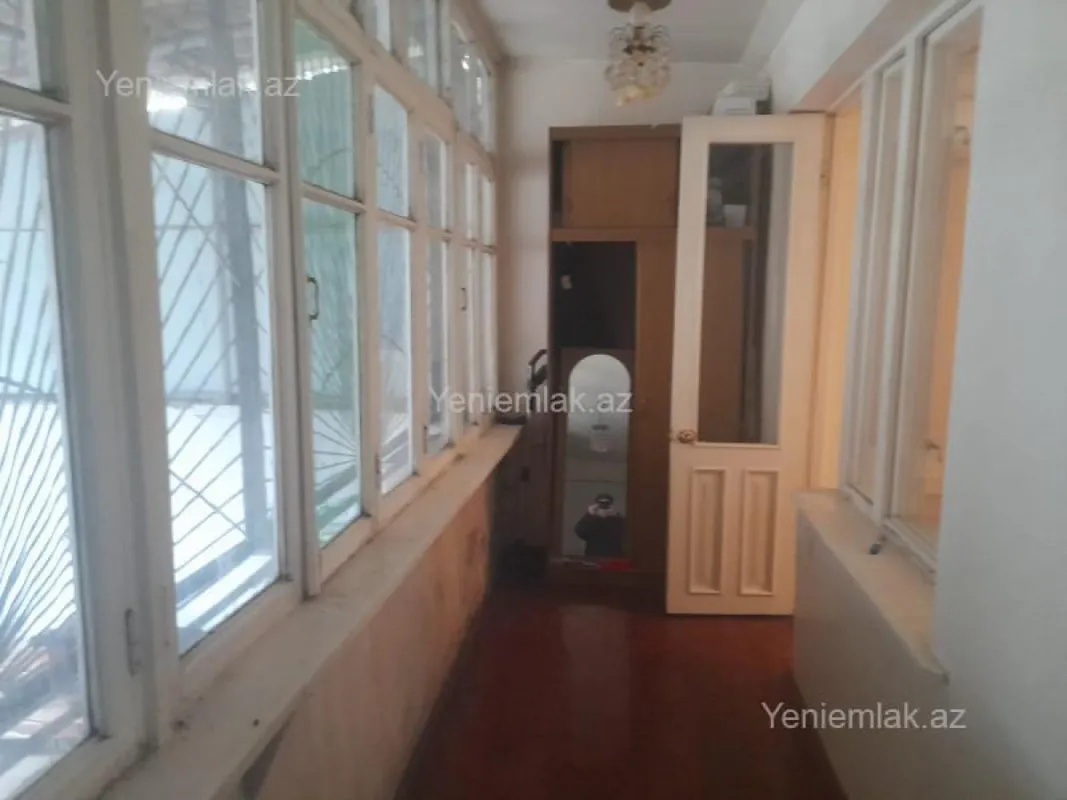 Satılır 3 otaqlı köhnə tikili 85 m²
