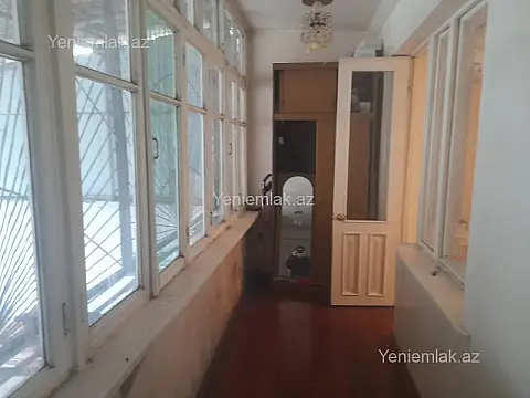 Satılır 3 otaqlı köhnə tikili 85 m²