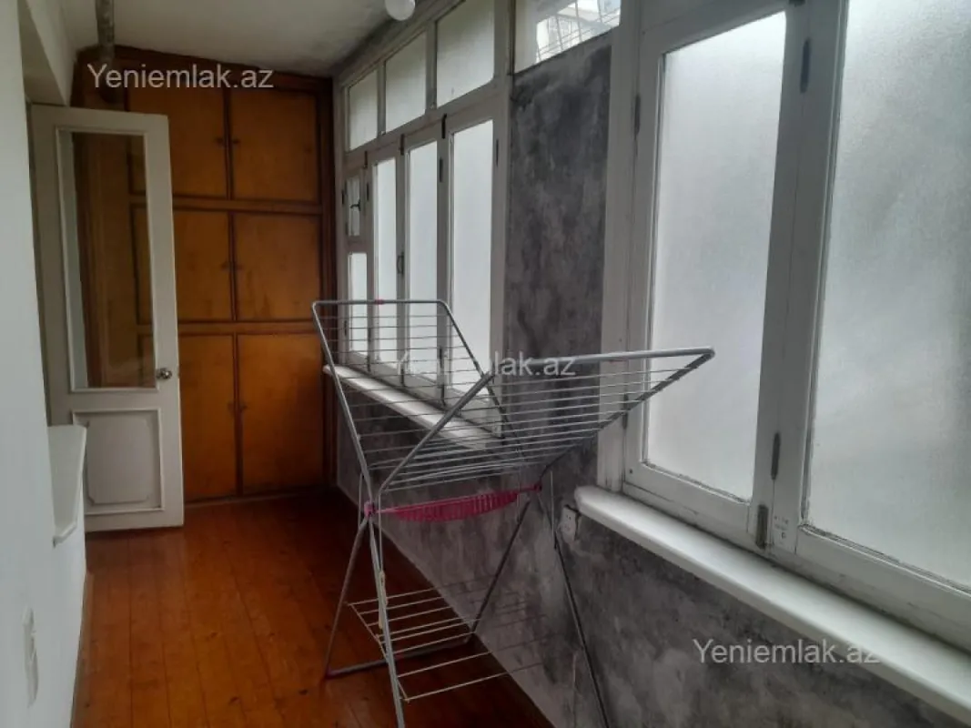 Satılır 3 otaqlı köhnə tikili 85 m²