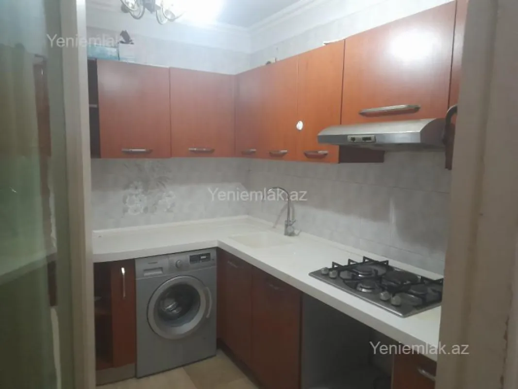 Satılır 3 otaqlı köhnə tikili 85 m²