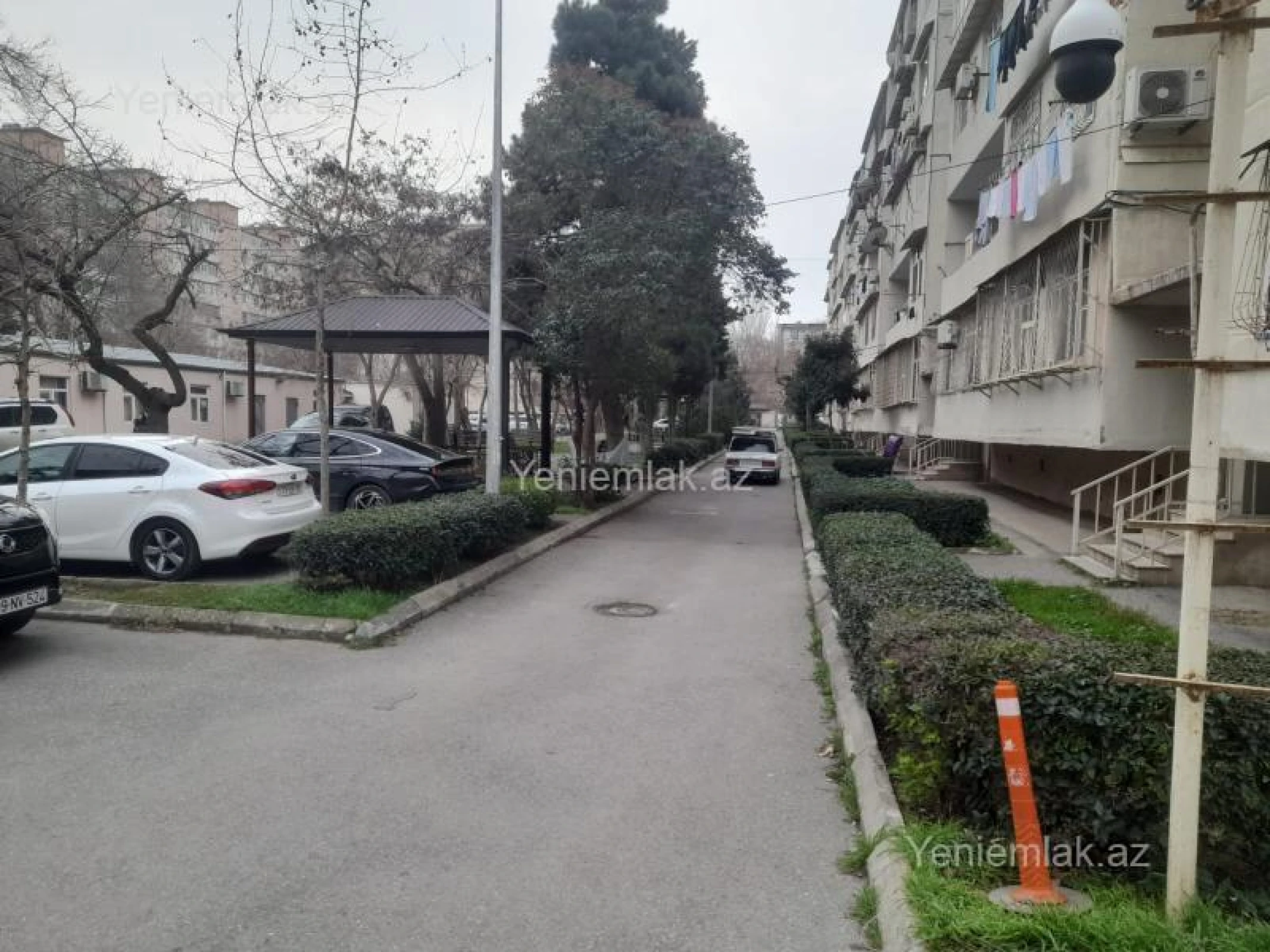 Satılır 3 otaqlı köhnə tikili 85 m²