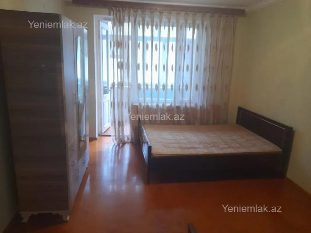 Satılır 3 otaqlı köhnə tikili 85 m²