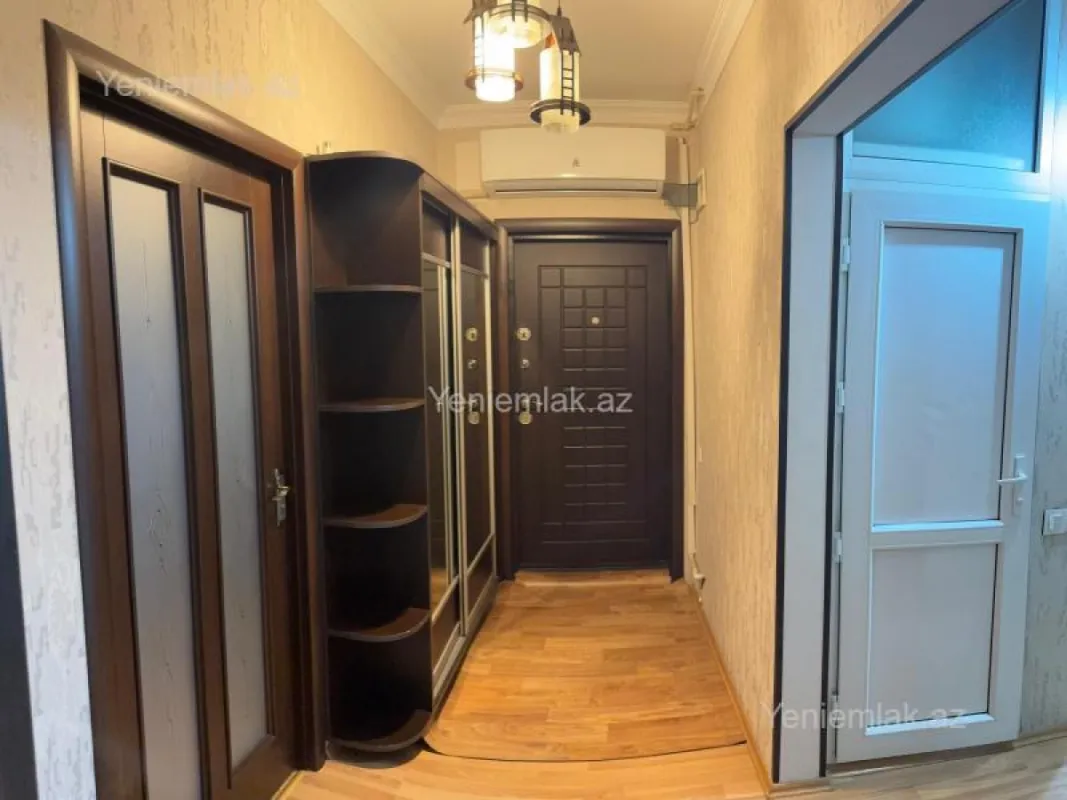 Satılır 3 otaqlı köhnə tikili 73 m²