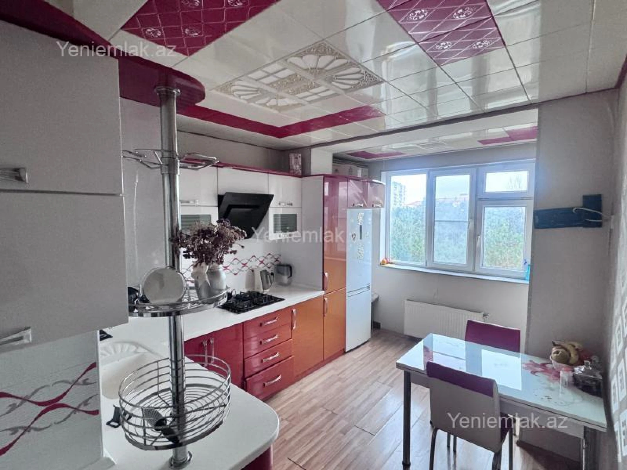 Satılır 3 otaqlı köhnə tikili 73 m²