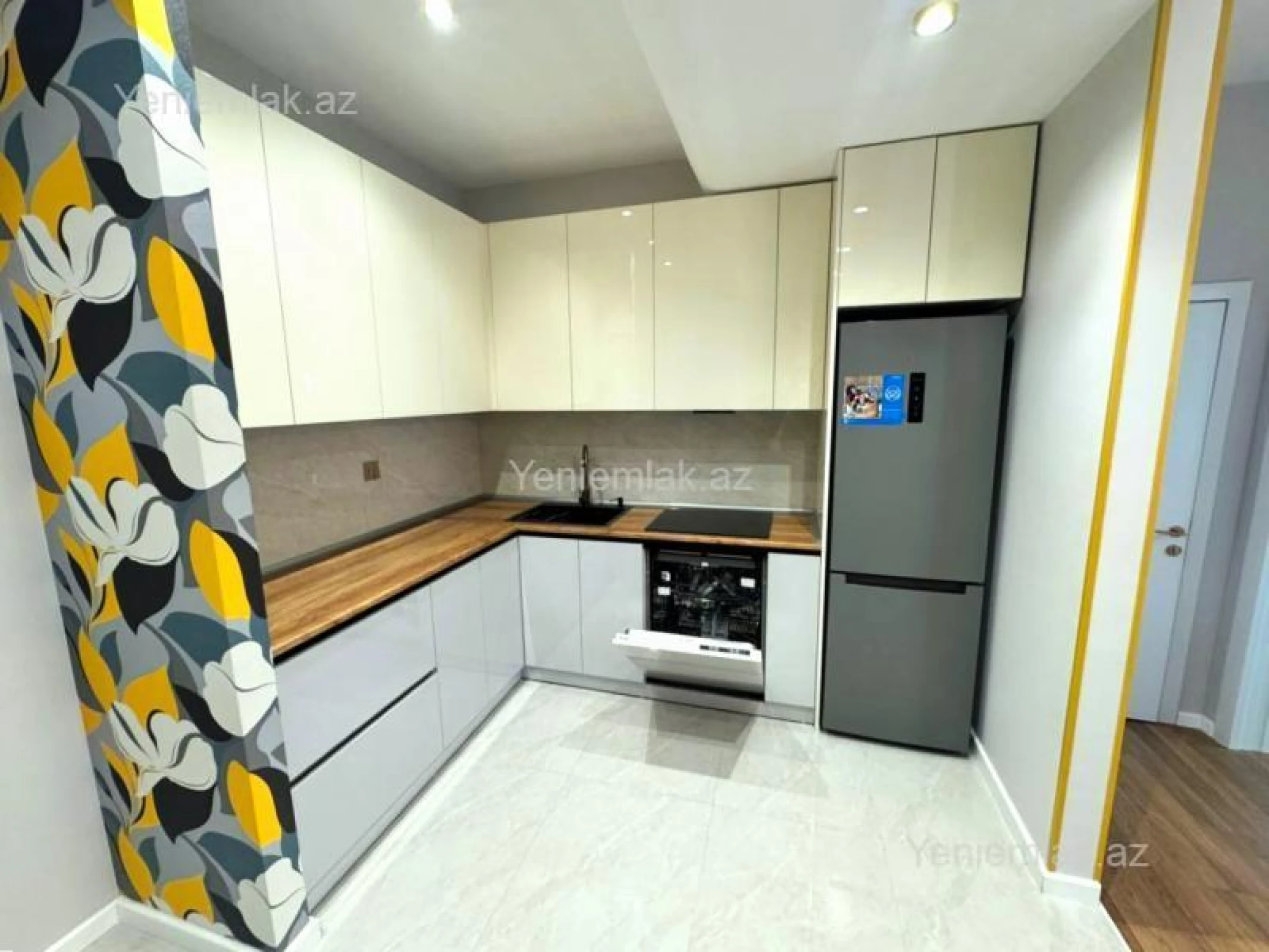 Satılır 2 otaqlı yeni tikili 55 m²