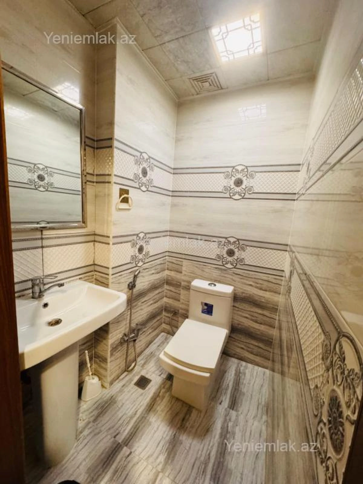 Satılır 4 otaqlı yeni tikili 136 m²