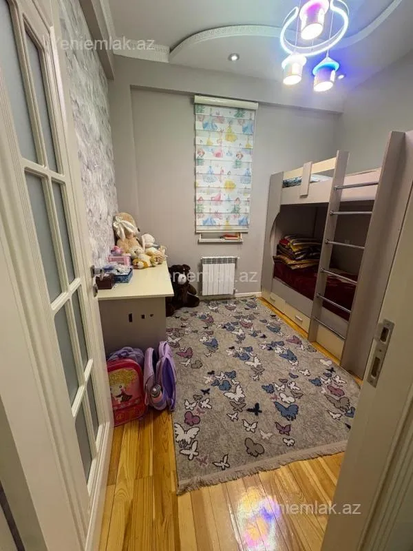 Satılır 3 otaqlı yeni tikili 78 m²