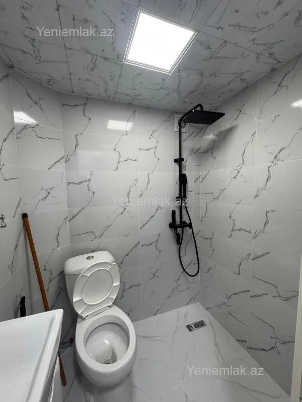 Satılır 2 otaqlı köhnə tikili 45 m²