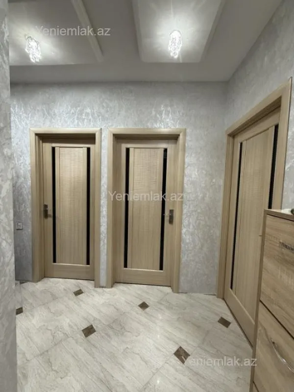 Satılır 3 otaqlı köhnə tikili 90 m²