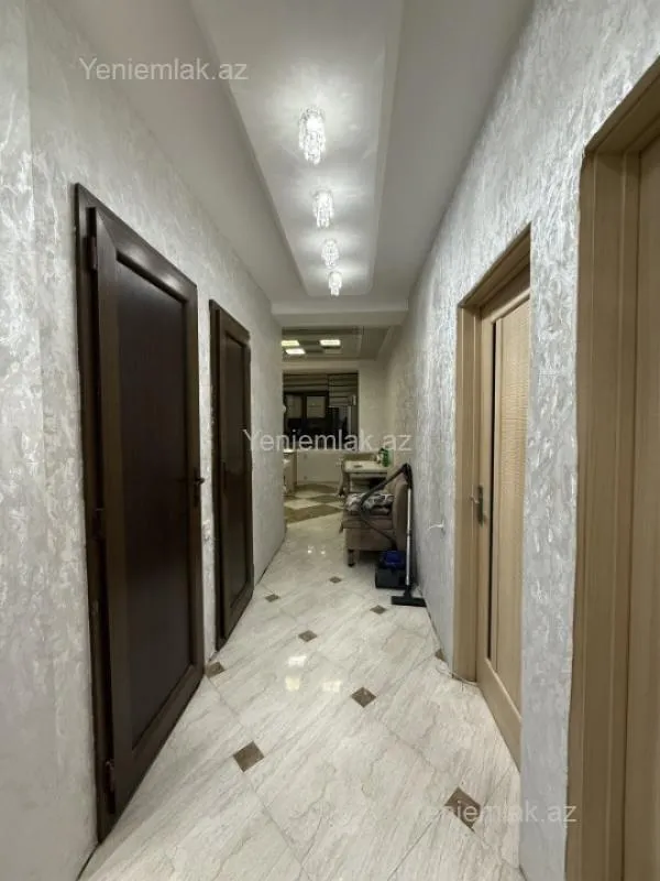 Satılır 3 otaqlı köhnə tikili 90 m²