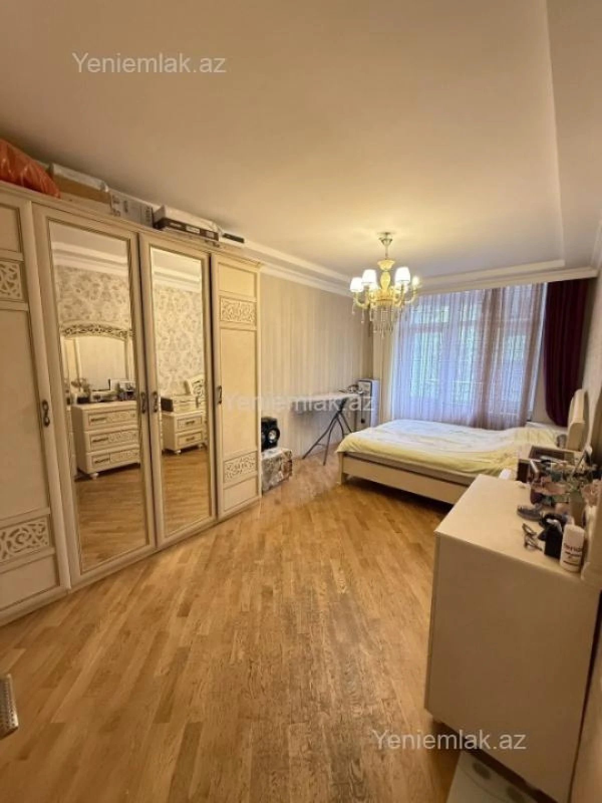 Satılır 3 otaqlı köhnə tikili 90 m²