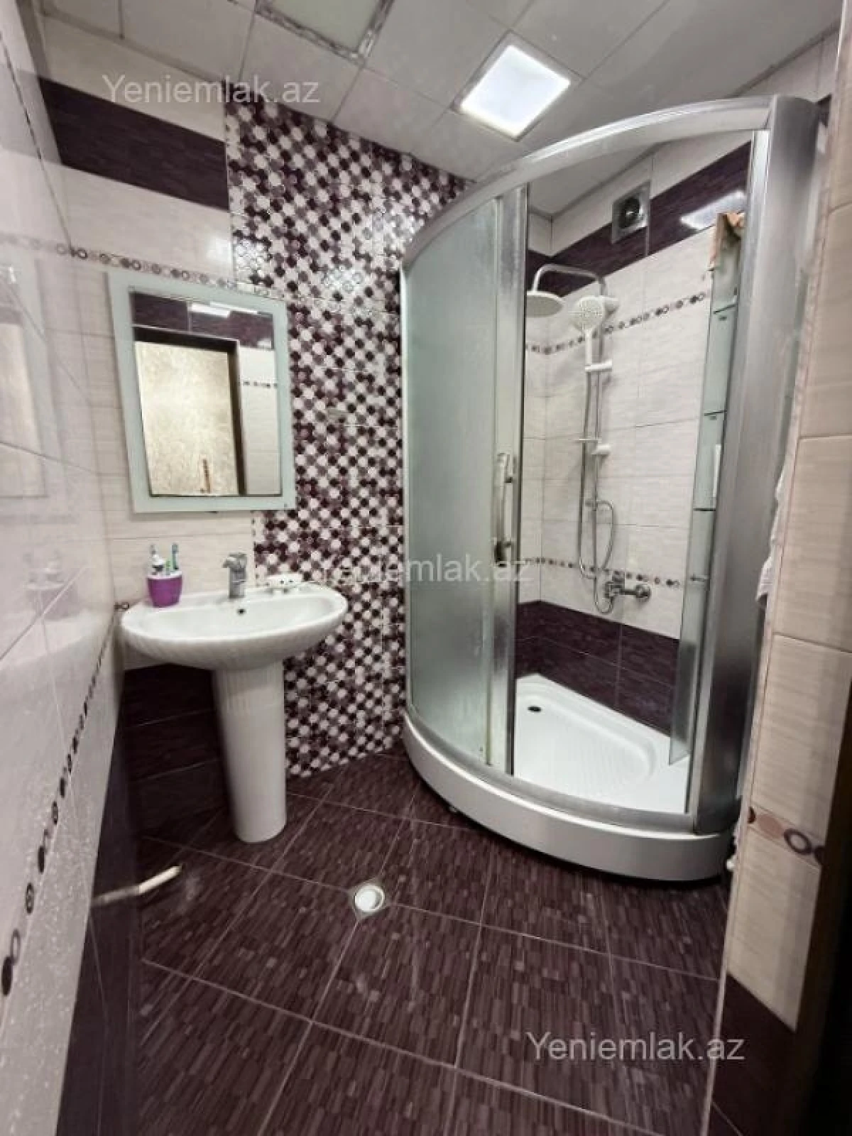 Satılır 3 otaqlı köhnə tikili 90 m²