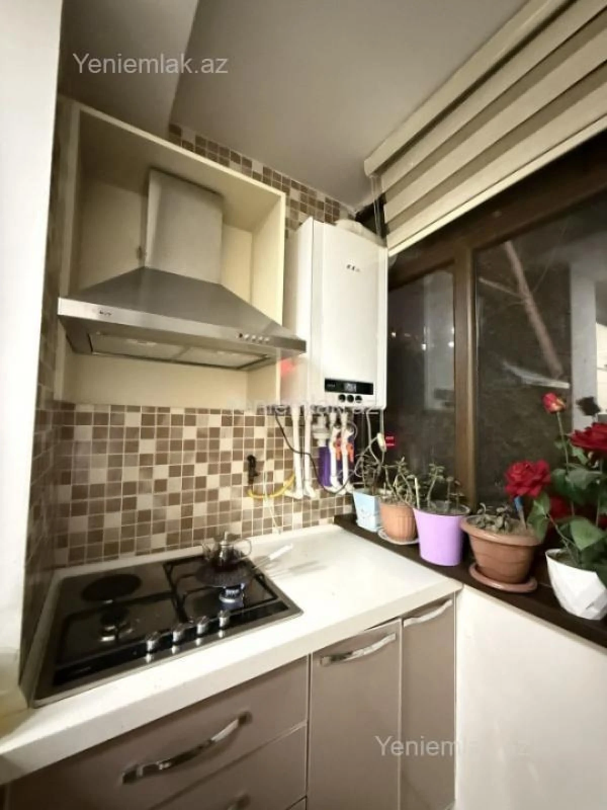 Satılır 3 otaqlı köhnə tikili 90 m²