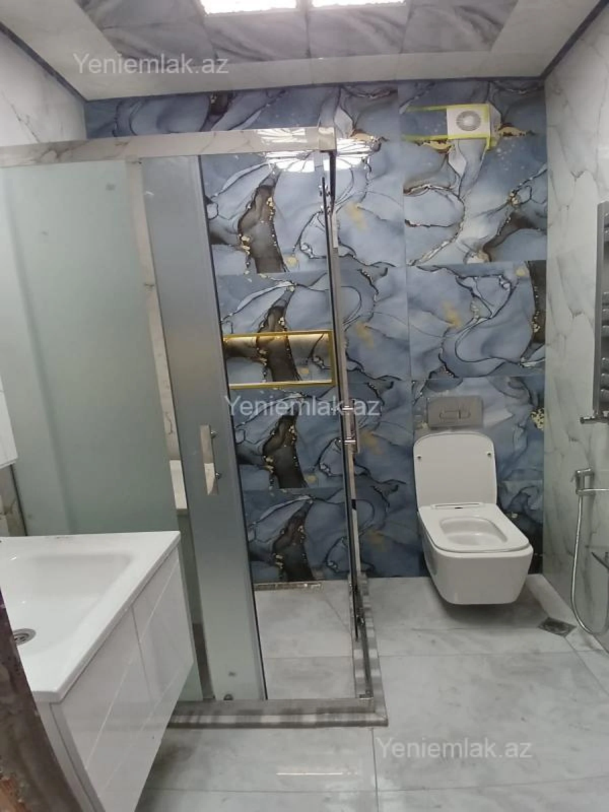 Satılır 2 otaqlı köhnə tikili 52 m²