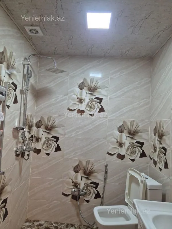 Satılır 3 otaqlı yeni tikili 120 m²