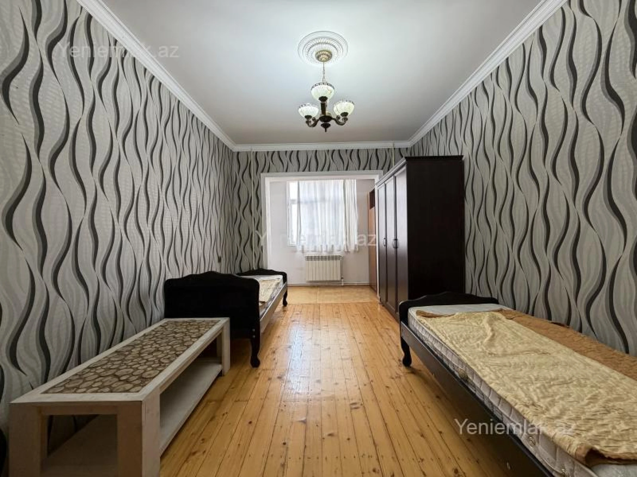 Satılır 4 otaqlı köhnə tikili 100 m²