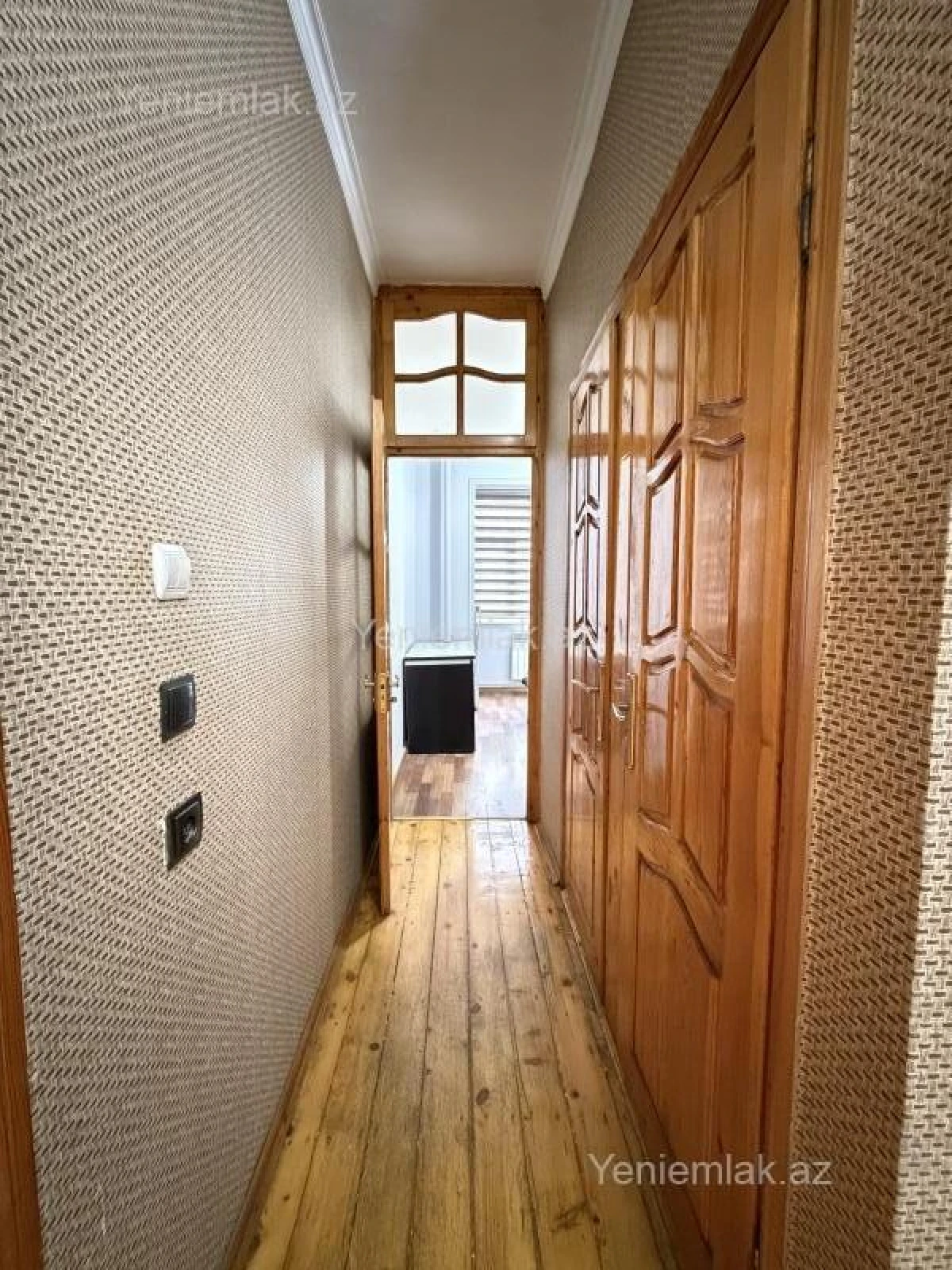 Satılır 4 otaqlı köhnə tikili 100 m²