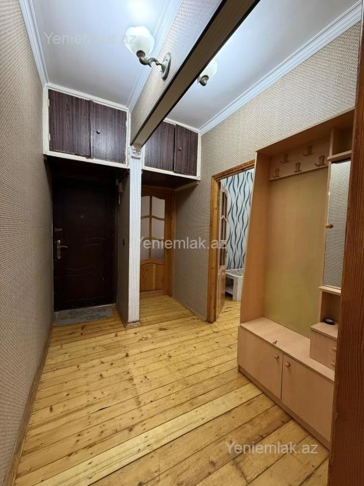 Satılır 4 otaqlı köhnə tikili 100 m²