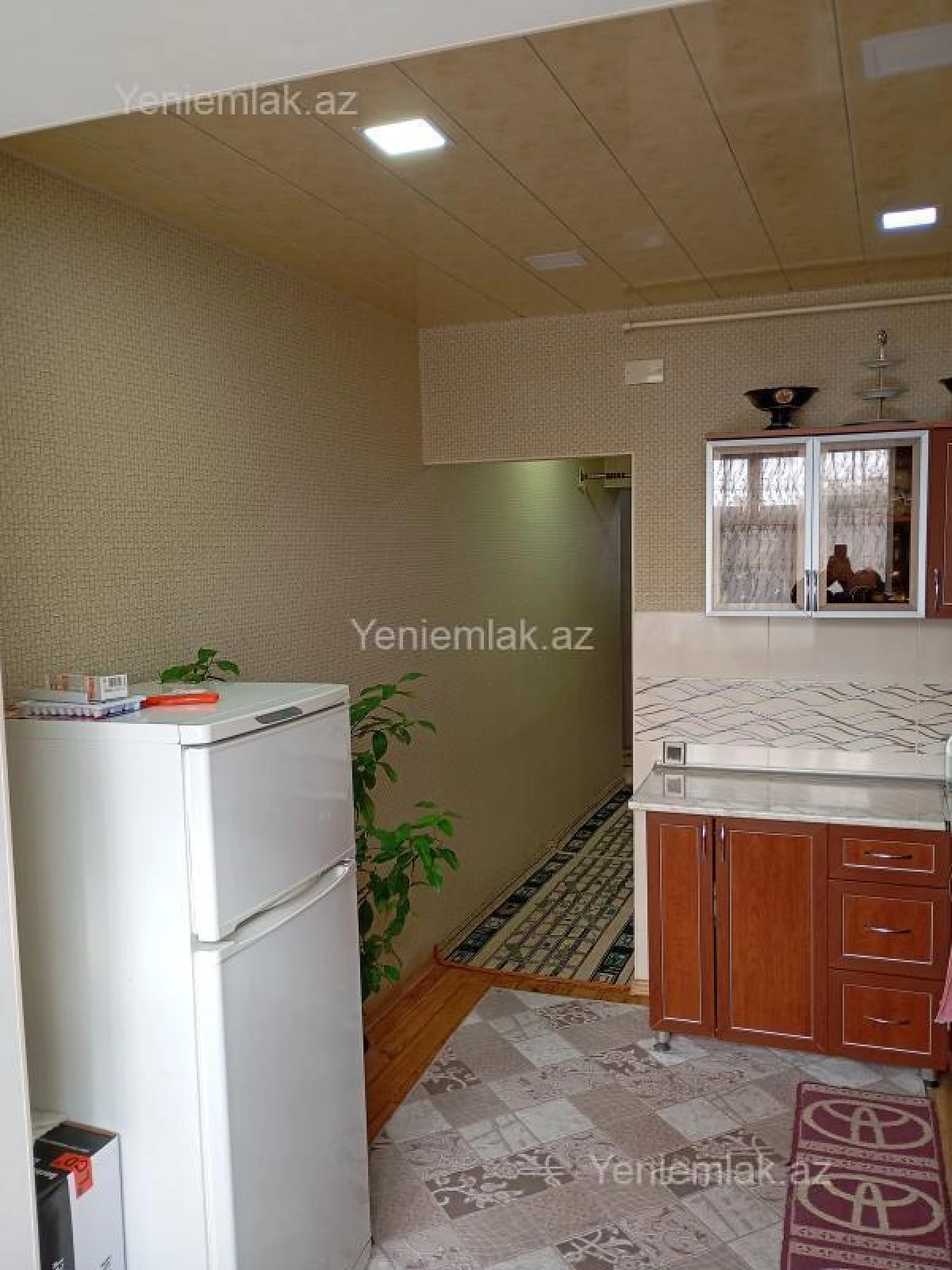 Satılır 3 otaqlı köhnə tikili 75 m²