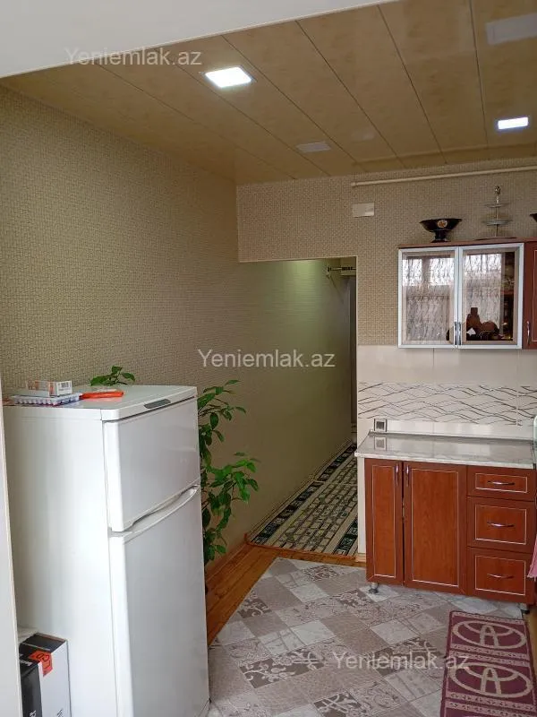 Satılır 3 otaqlı köhnə tikili 75 m²