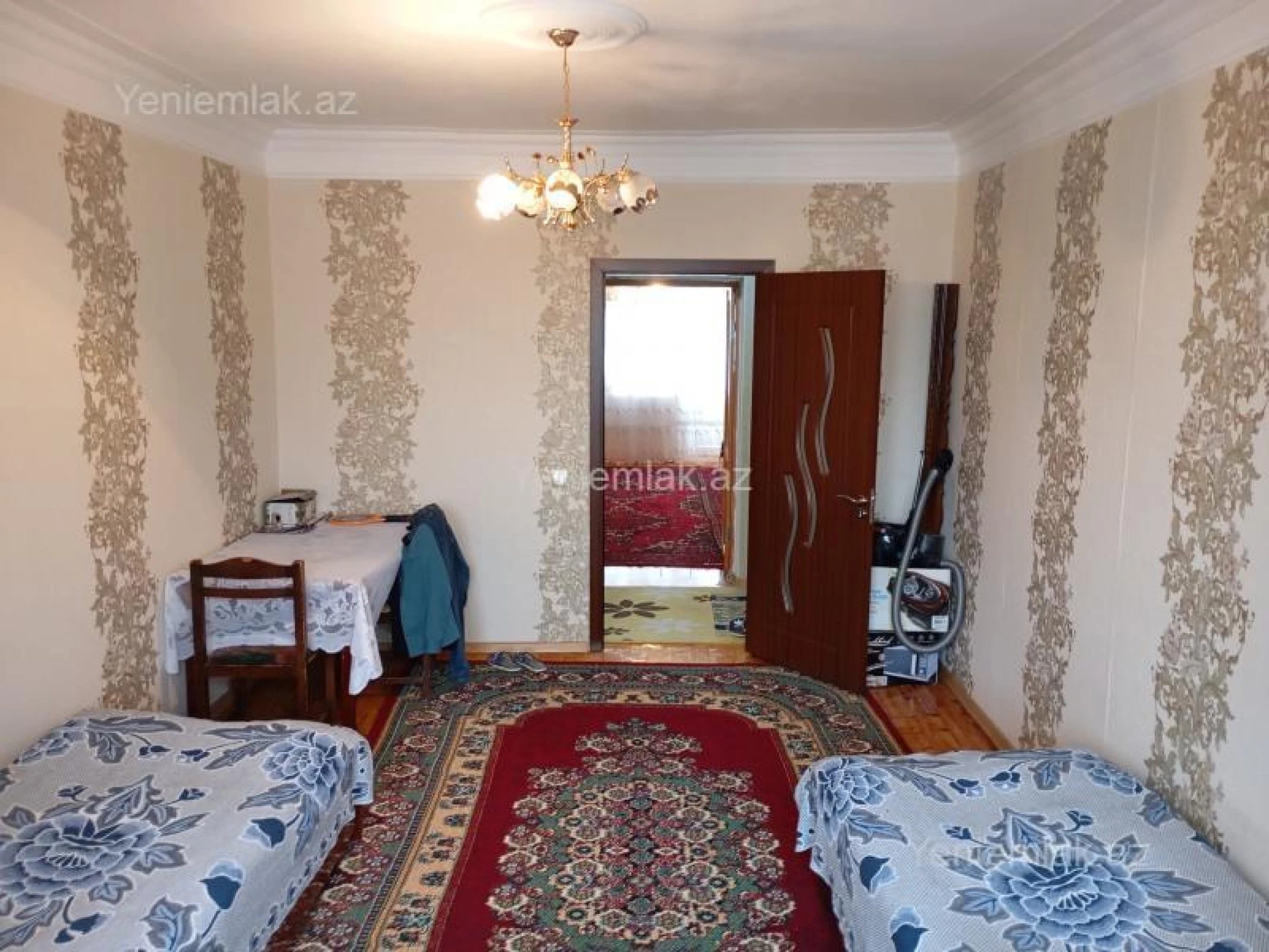 Satılır 3 otaqlı köhnə tikili 75 m²