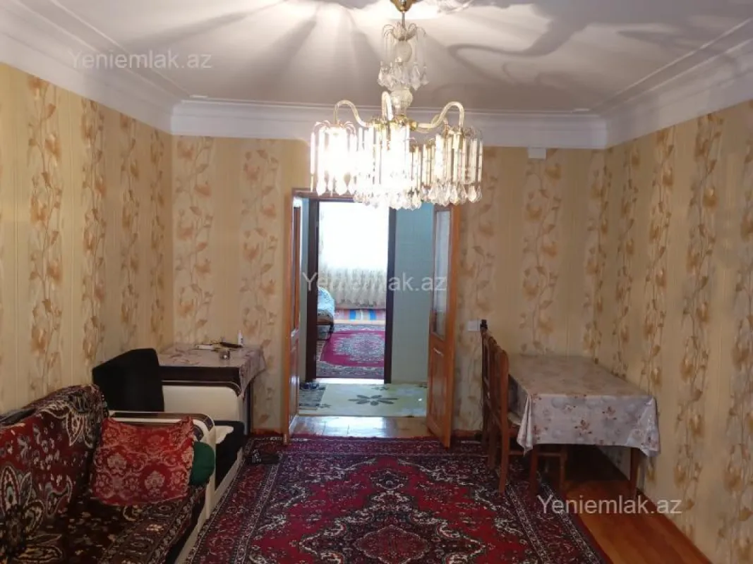 Satılır 3 otaqlı köhnə tikili 75 m²