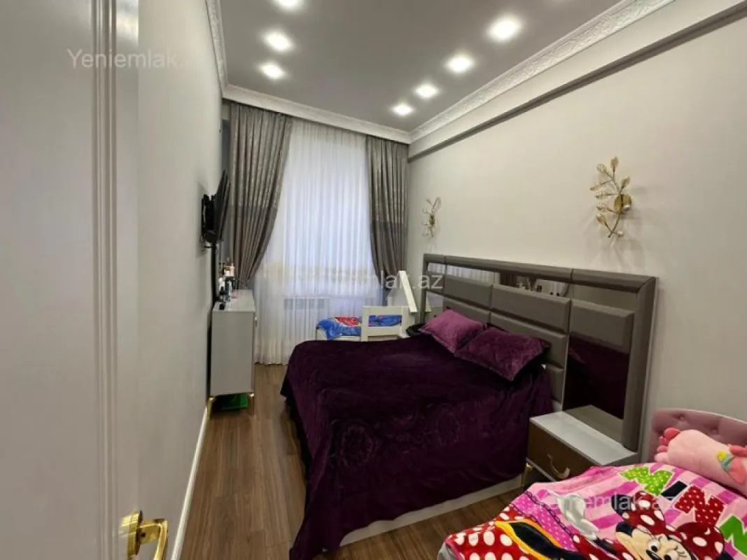 Satılır 2 otaqlı yeni tikili 85 m²