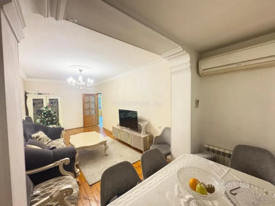Satılır 3 otaqlı köhnə tikili 74 m²