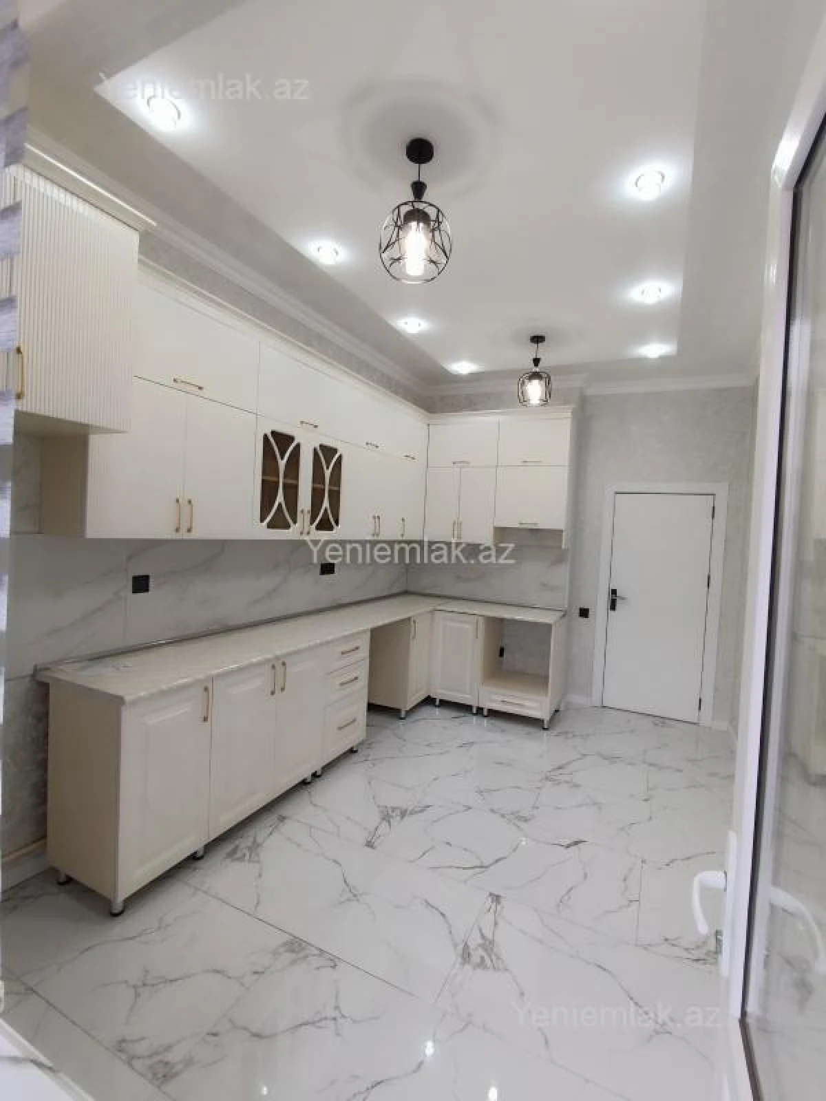 Satılır 2 otaqlı yeni tikili 85 m²