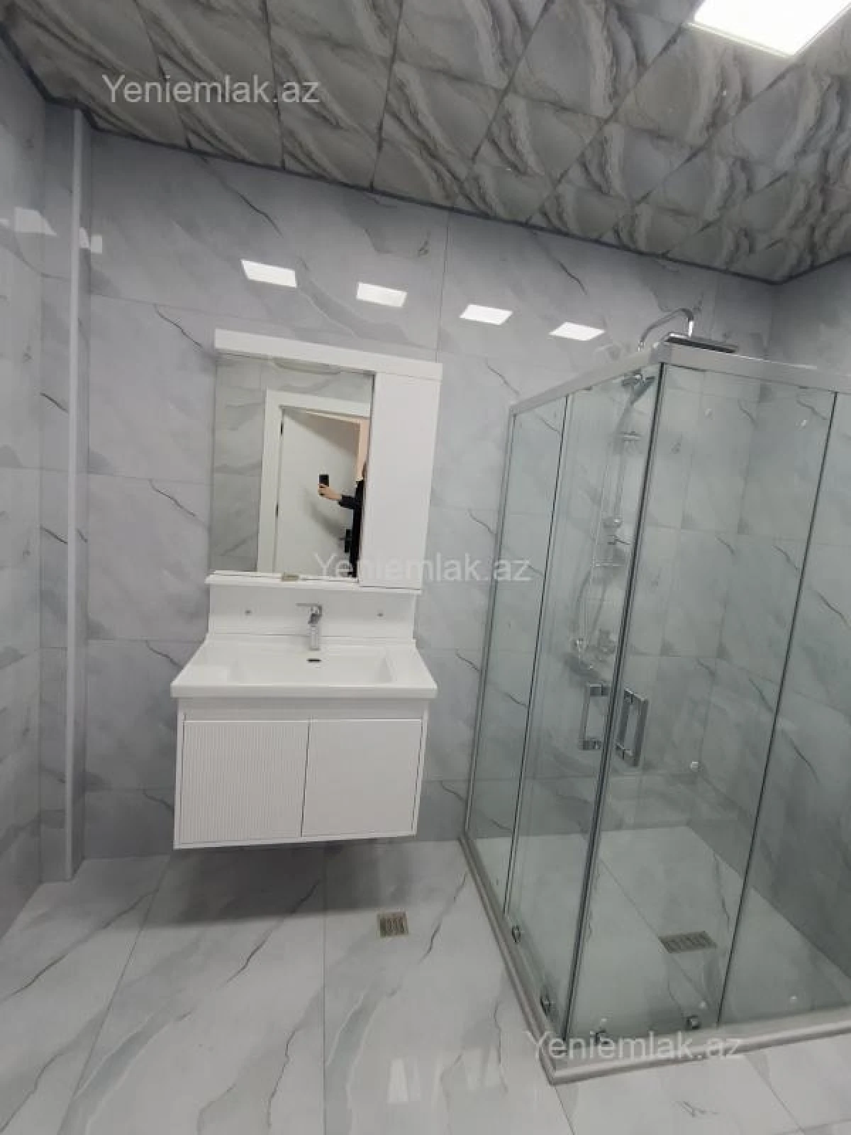 Satılır 2 otaqlı yeni tikili 85 m²