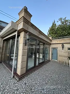 Satılır 8 otaqlı həyət evi 600 m²