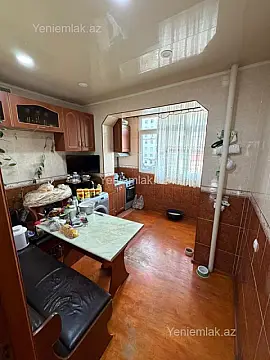 Satılır 2 otaqlı köhnə tikili 50 m²