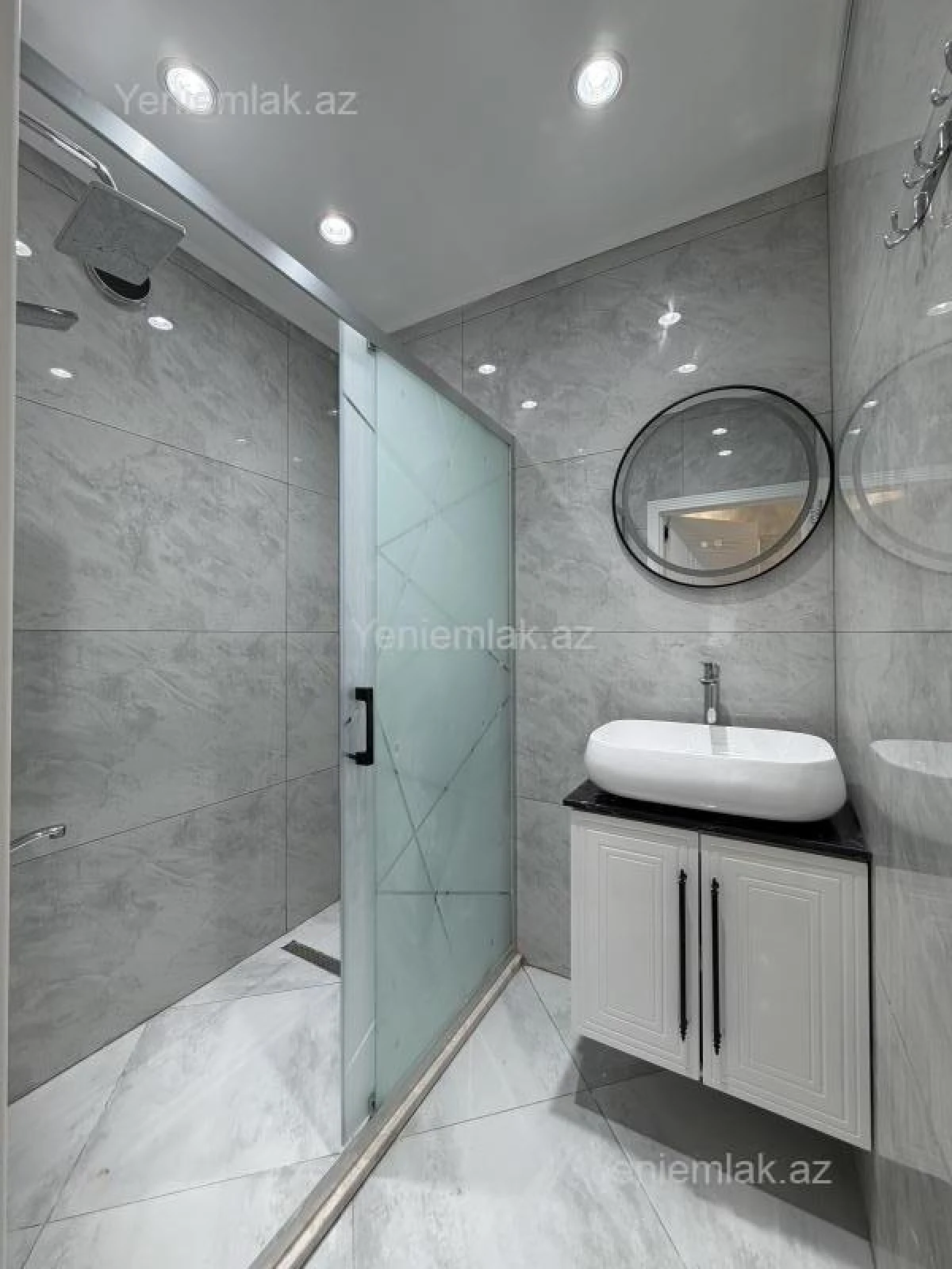 Satılır 3 otaqlı köhnə tikili 60 m²