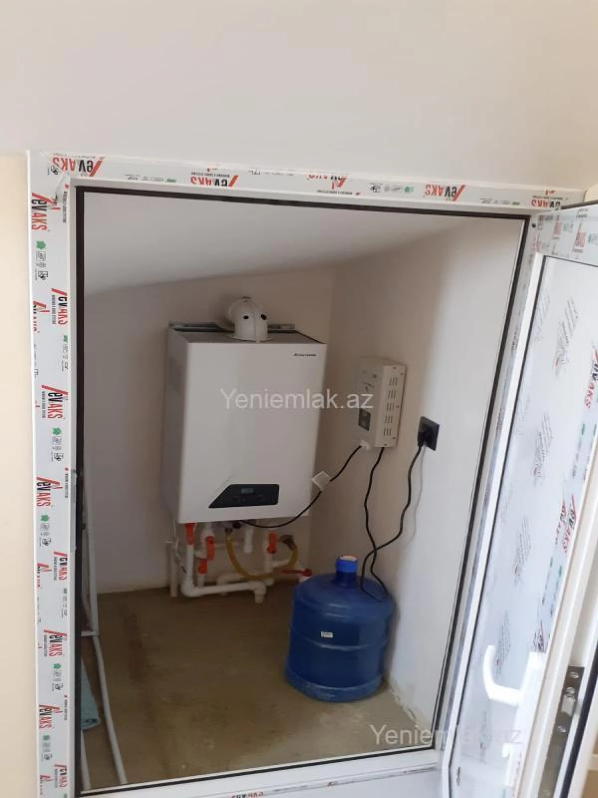 Satılır 2 otaqlı həyət evi 220 m²