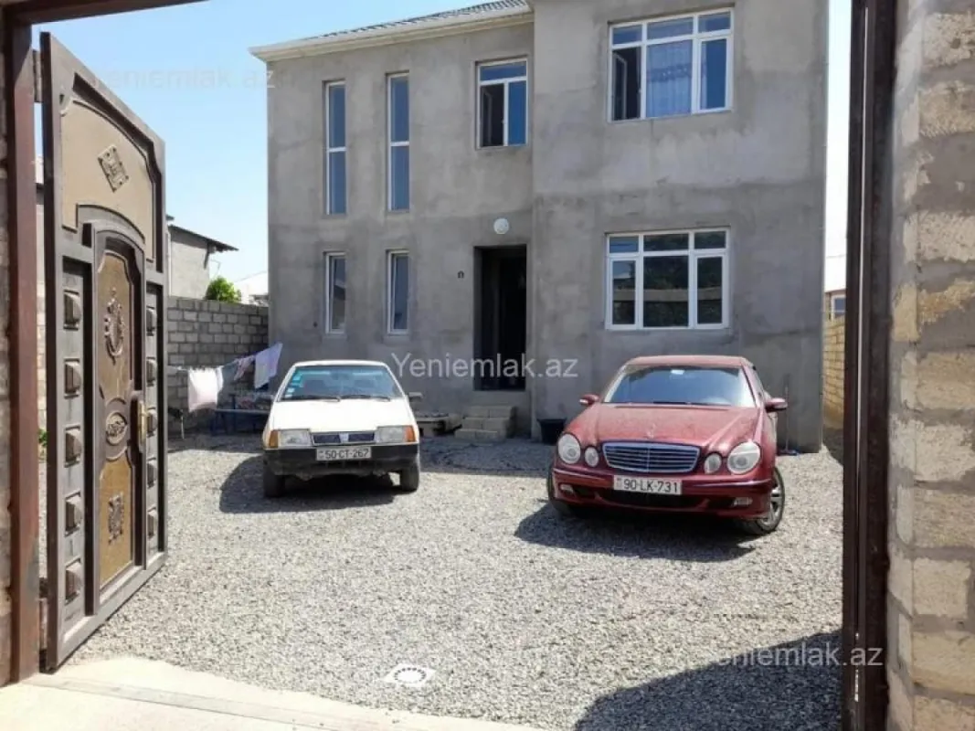 Satılır 2 otaqlı həyət evi 220 m²