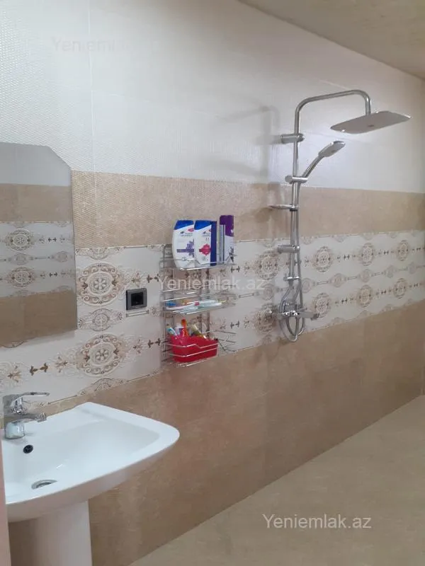 Satılır 2 otaqlı həyət evi 220 m²