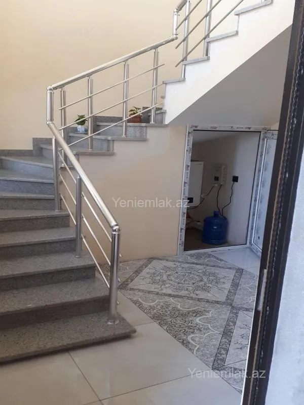 Satılır 2 otaqlı həyət evi 220 m²