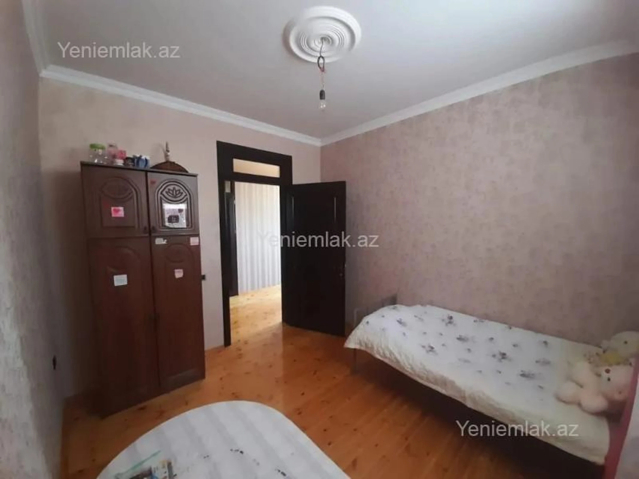 Satılır 2 otaqlı həyət evi 220 m²