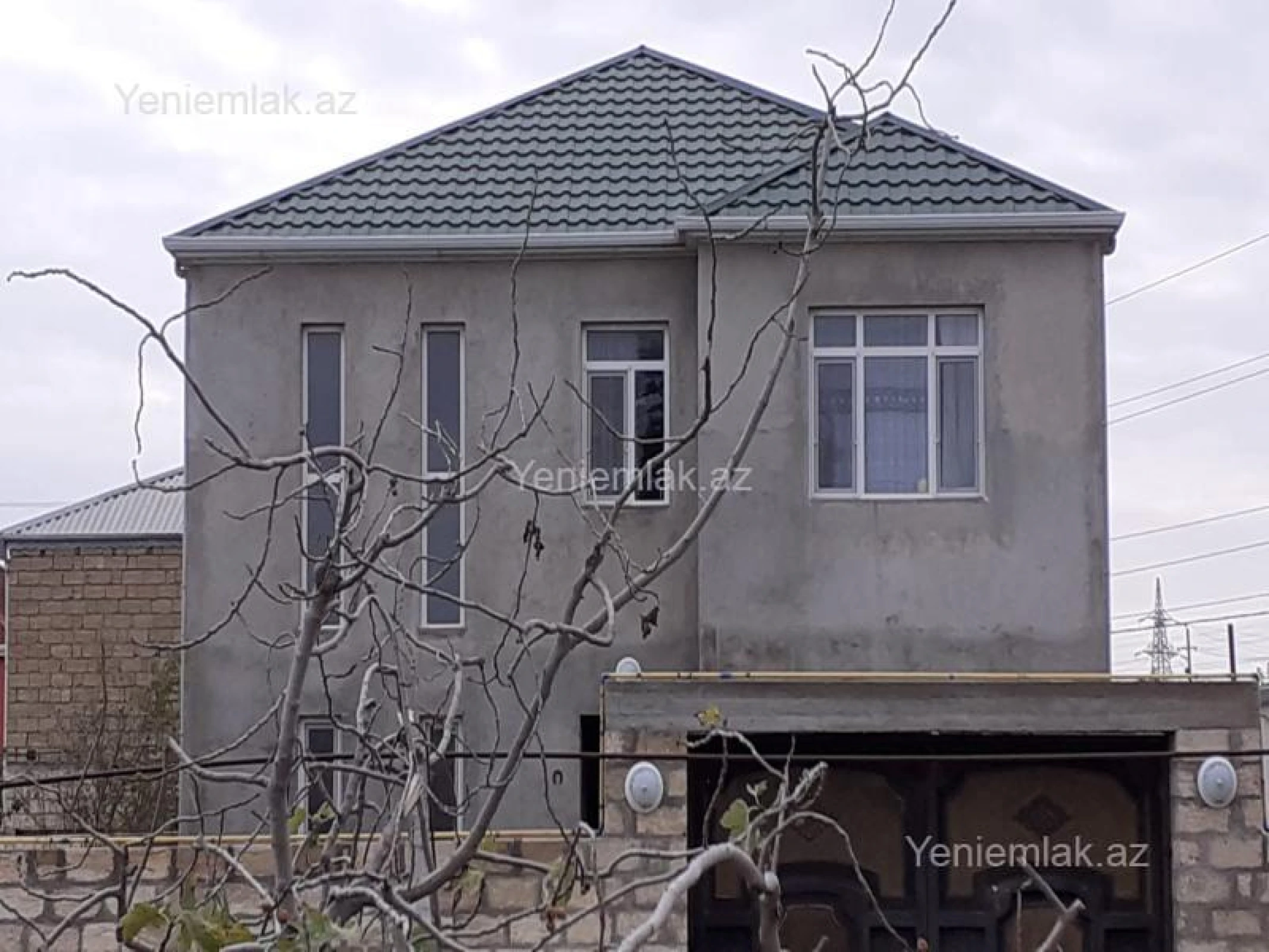 Satılır 2 otaqlı həyət evi 220 m²