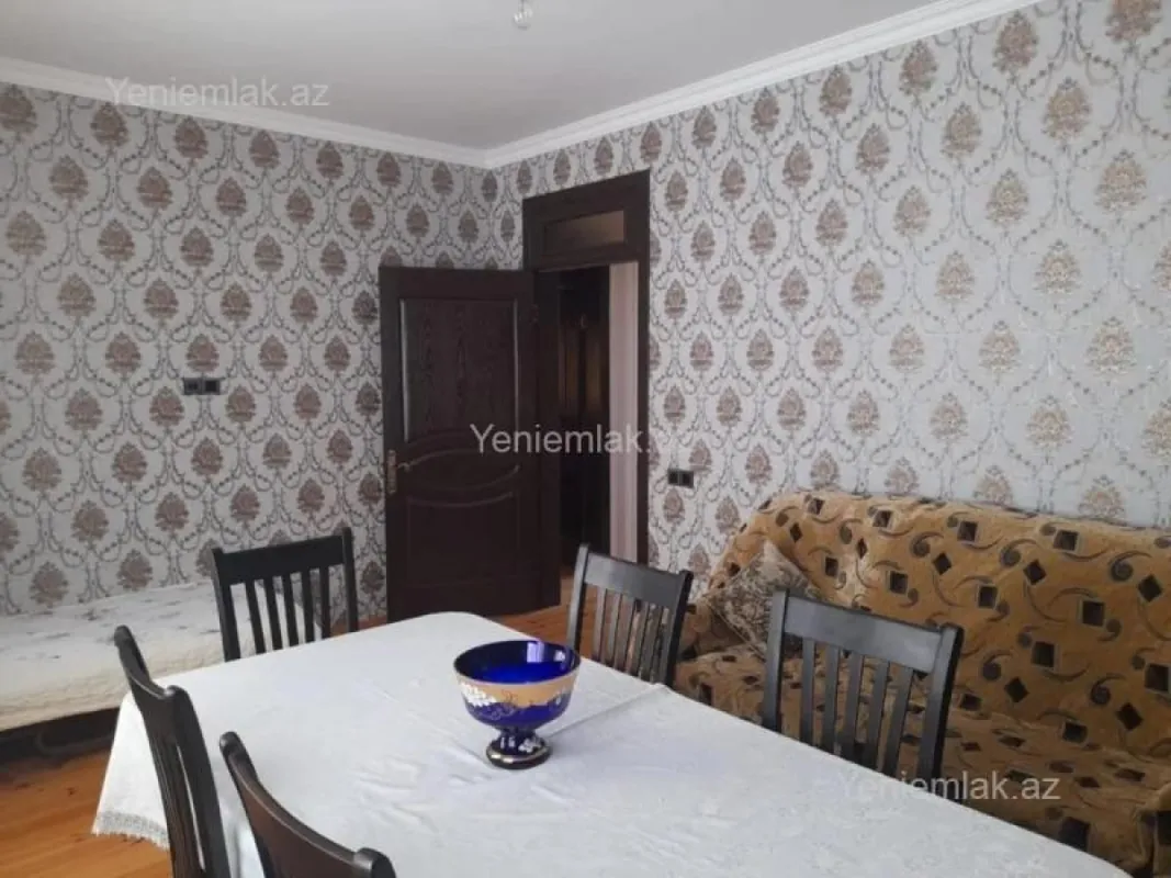 Satılır 2 otaqlı həyət evi 220 m²