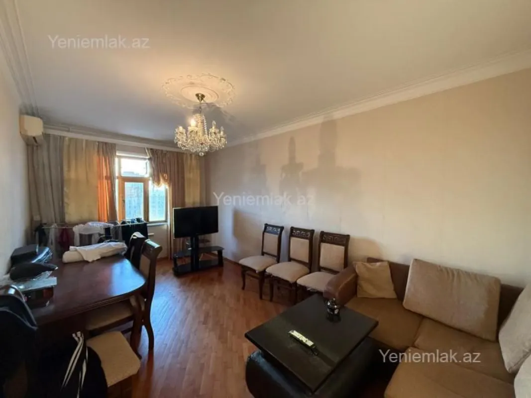 Satılır 3 otaqlı köhnə tikili 80 m²