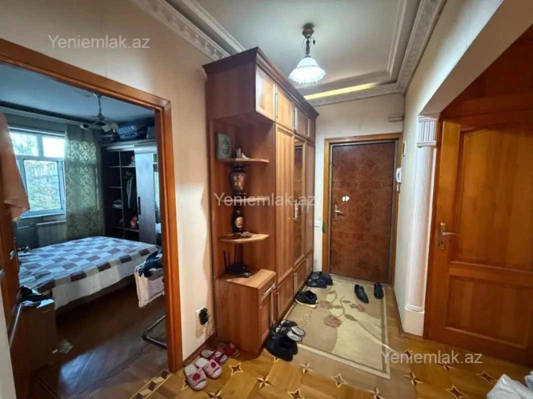 Satılır 3 otaqlı köhnə tikili 80 m²