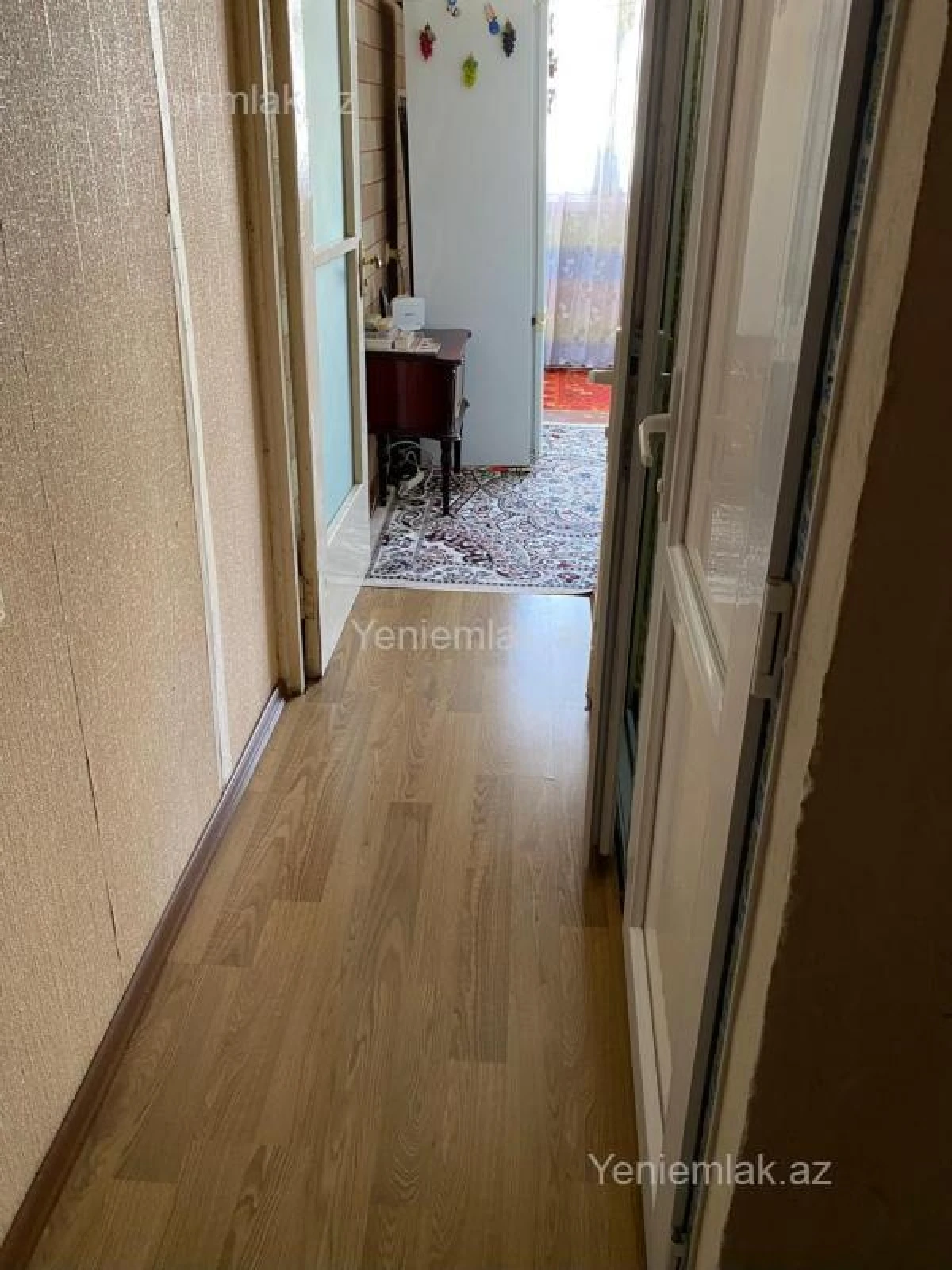 Satılır 2 otaqlı köhnə tikili 60 m²