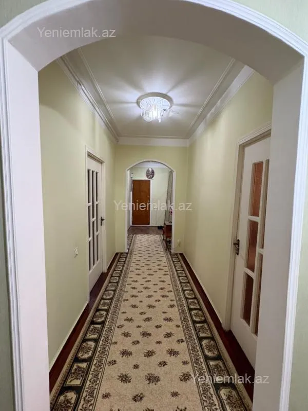 Satılır 4 otaqlı köhnə tikili 110 m²