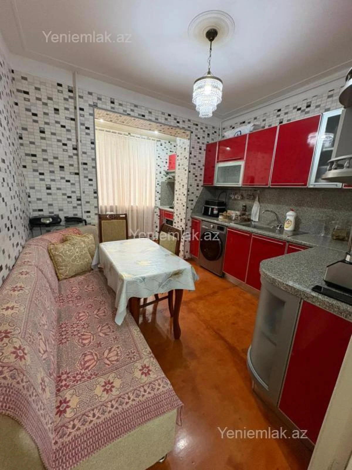 Satılır 4 otaqlı köhnə tikili 110 m²