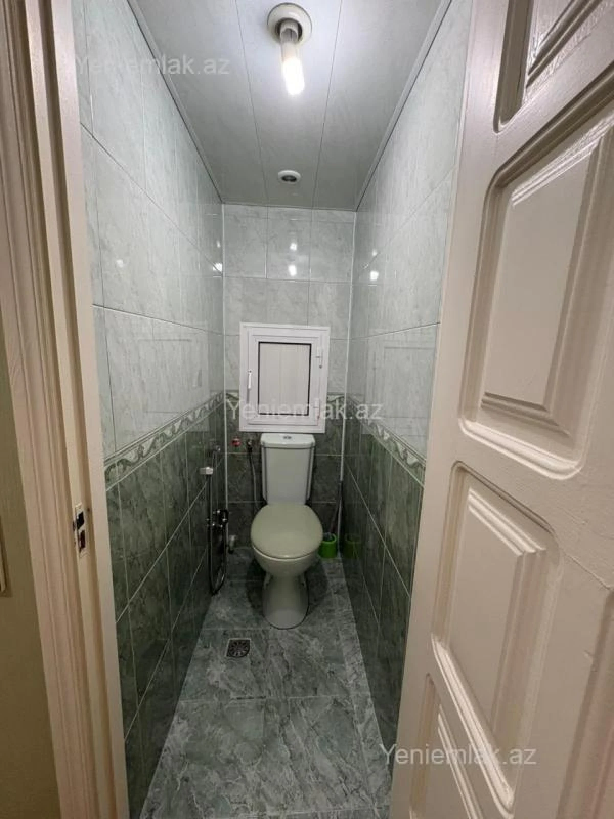 Satılır 4 otaqlı köhnə tikili 110 m²